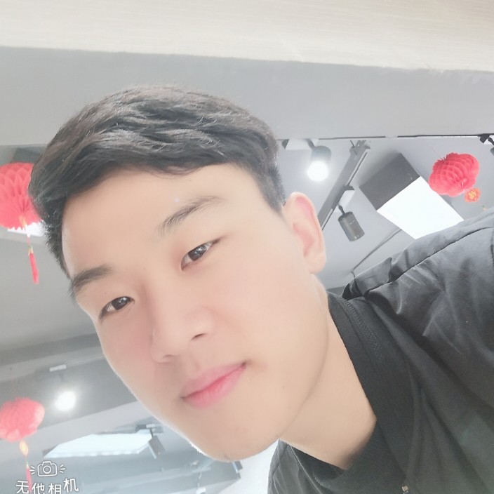 低智商的善良的照片