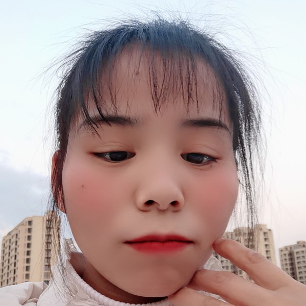 羽裳方满意的照片