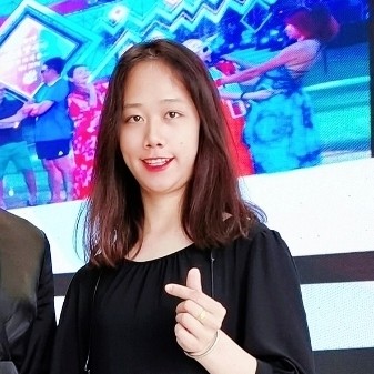 大雁浅吻怕黑的照片