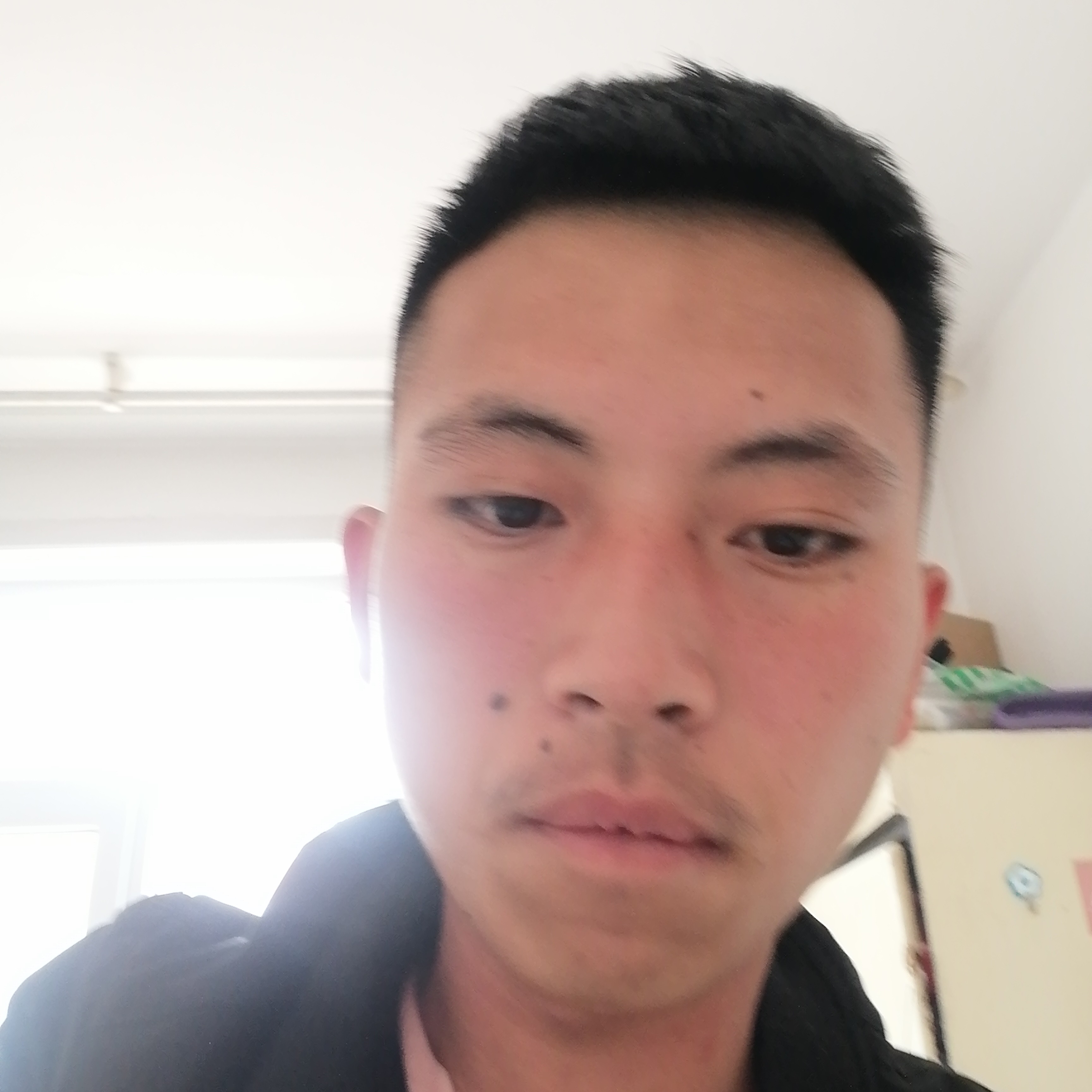 白云踢不解的的照片