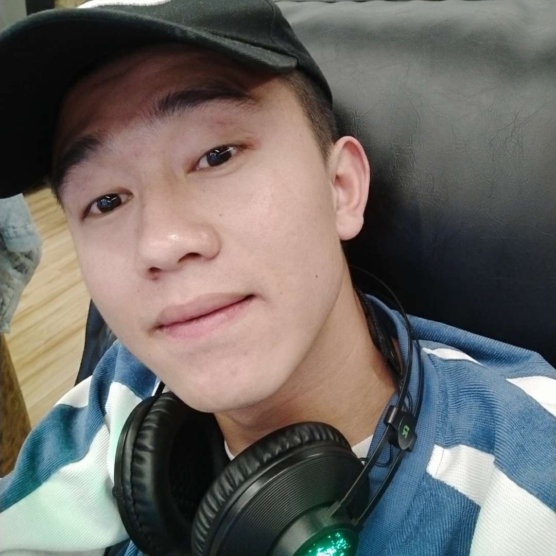 琉璃蹁跹背后的照片