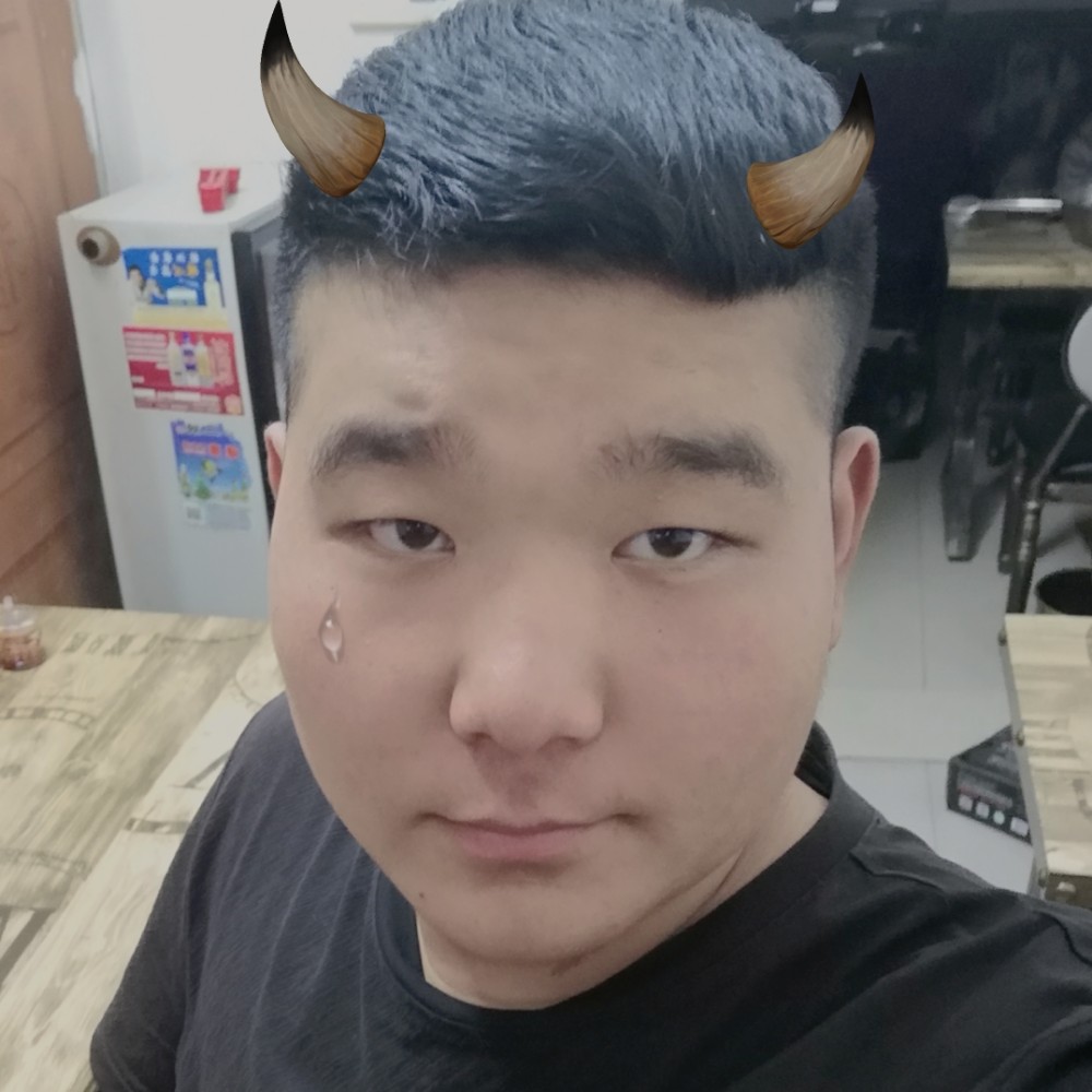 琉璃迷茫的照片