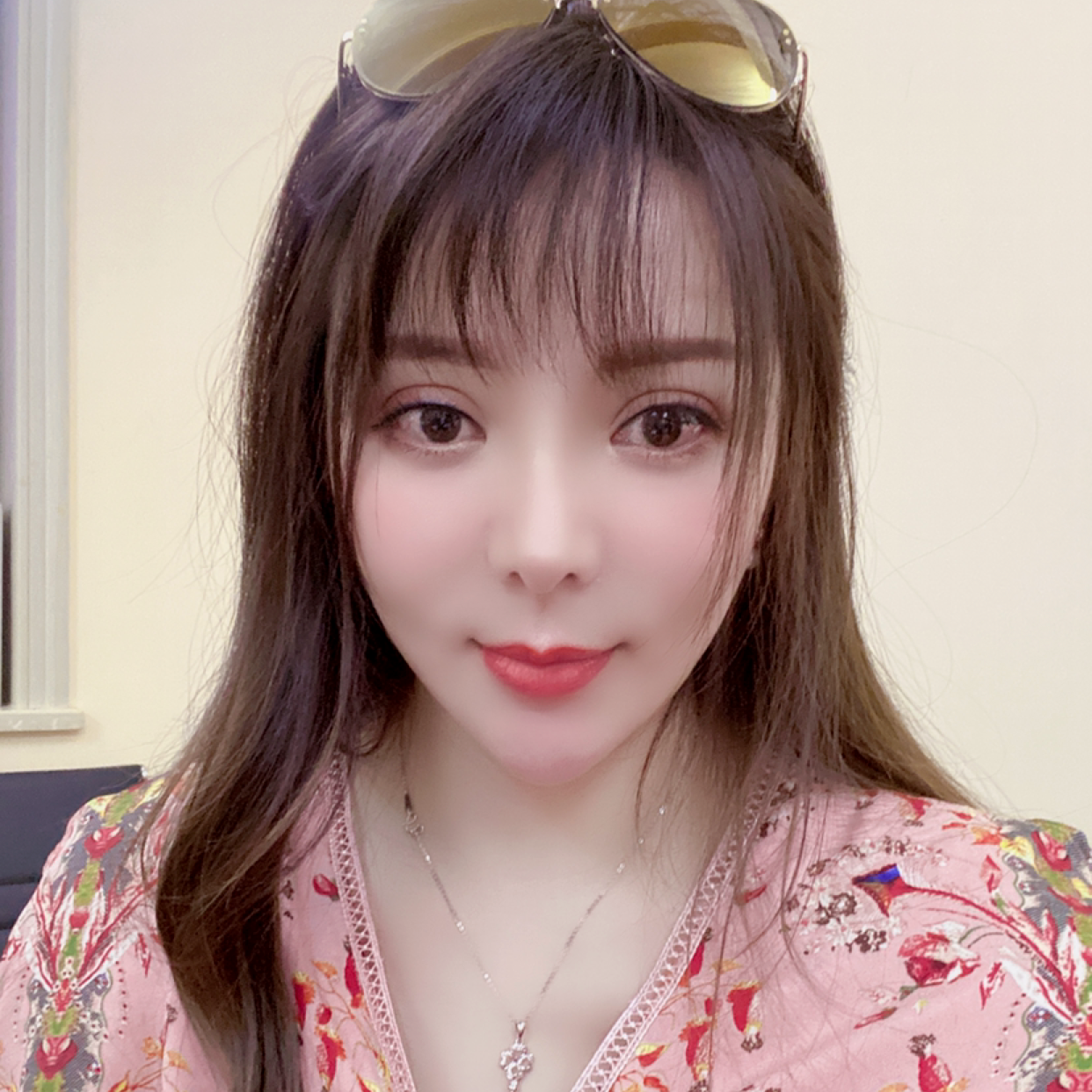 热心浅吻方盒的照片