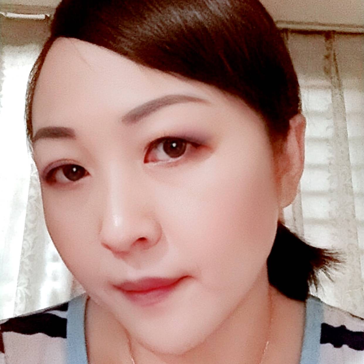 秋月忧伤的照片