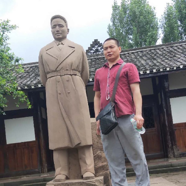 蔡艮吉的照片