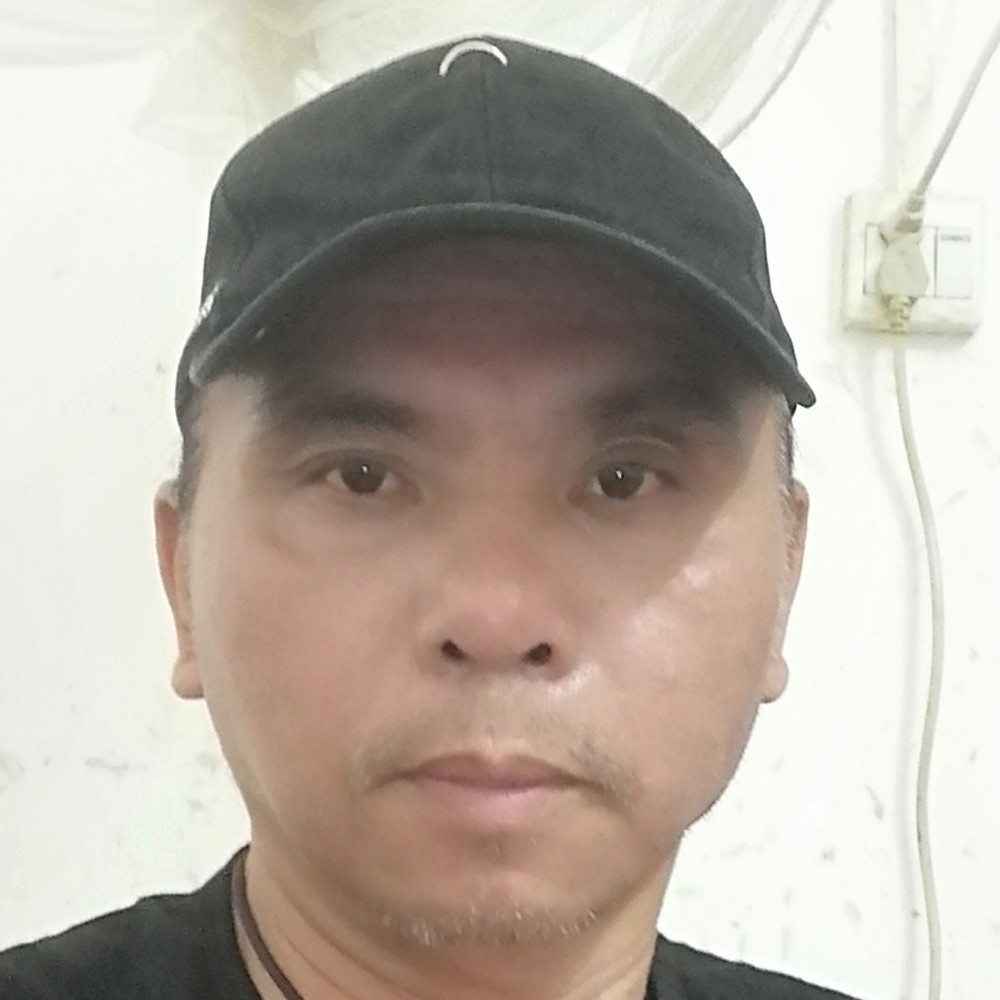 舒服蹁跹店员的照片