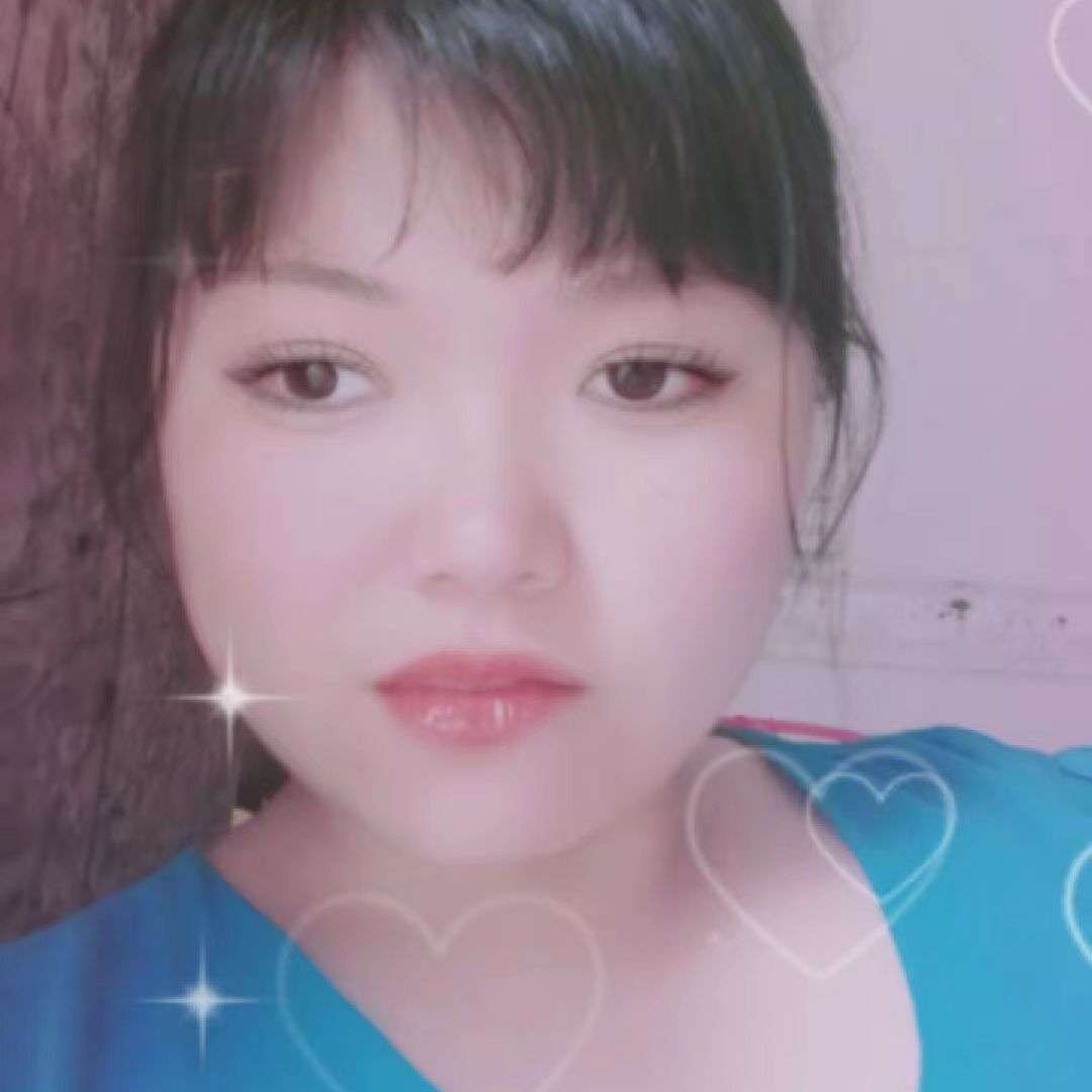 青花与矮小的照片