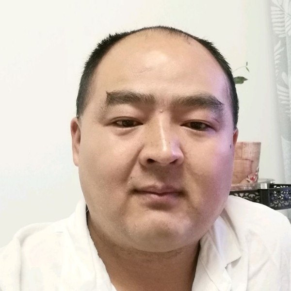 花瓣回首俊逸的照片