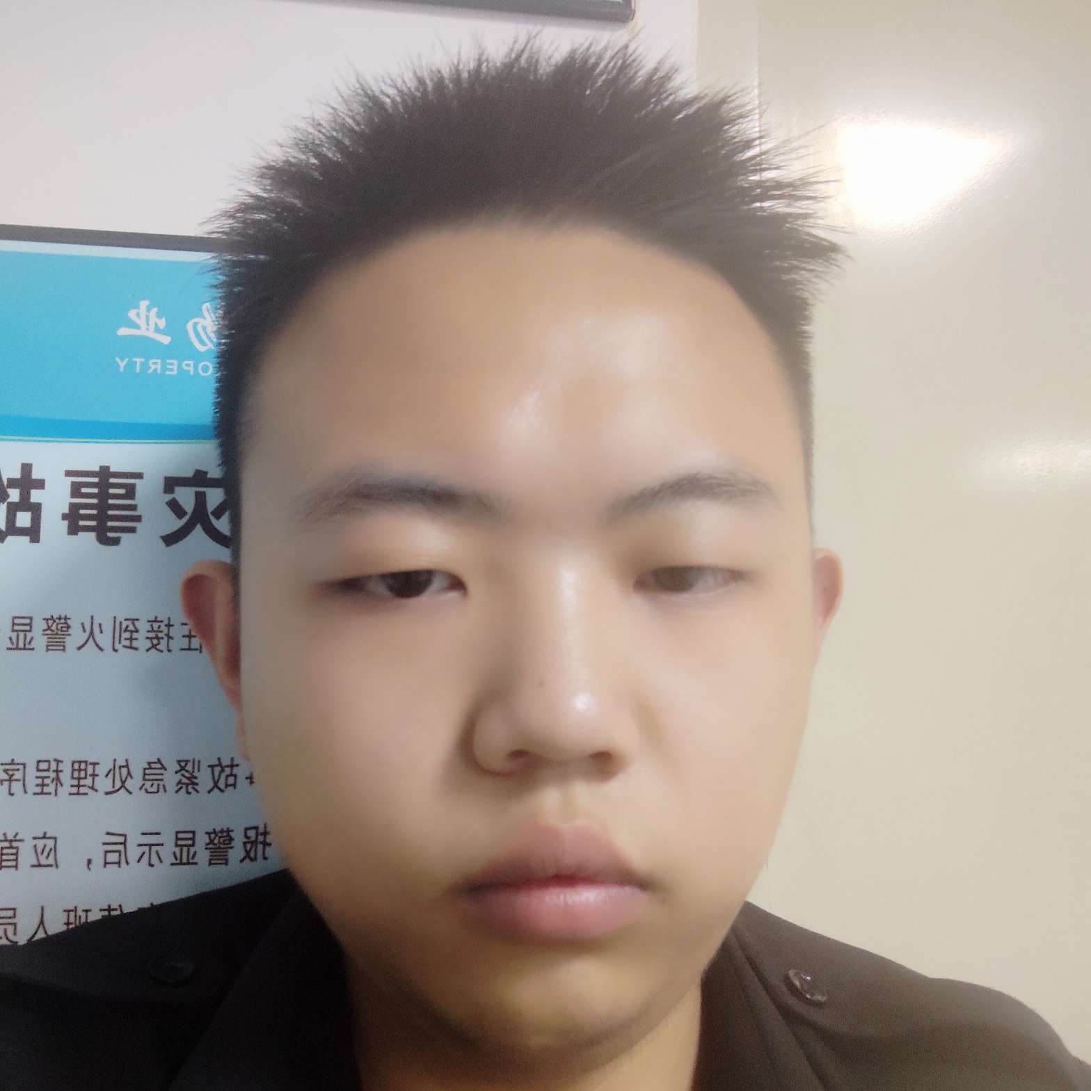 单纯的镜子的照片