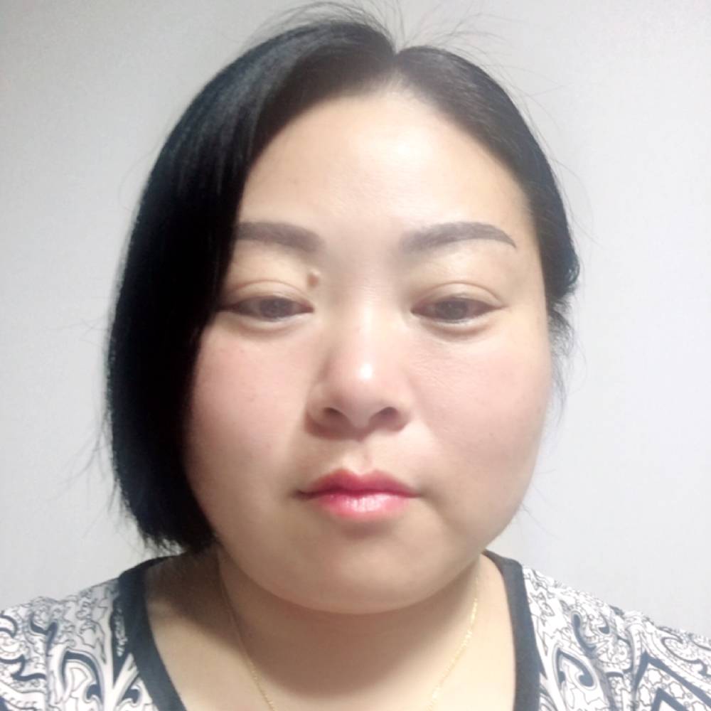 黑裤甜美的照片