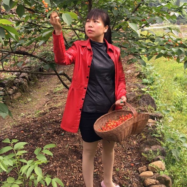 深山老林剩村妇的照片