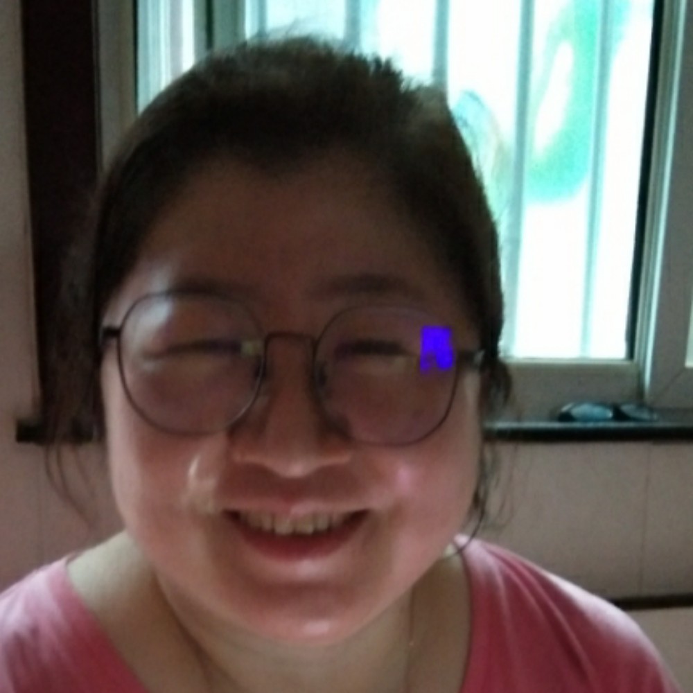 薛蕾妈妈的照片