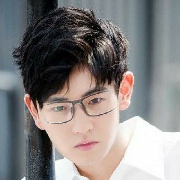 迷离红牛的照片