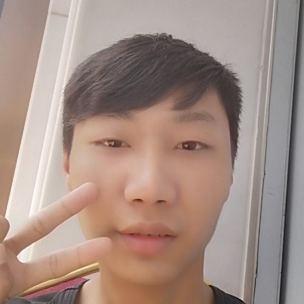 小巧吃醋世界的照片