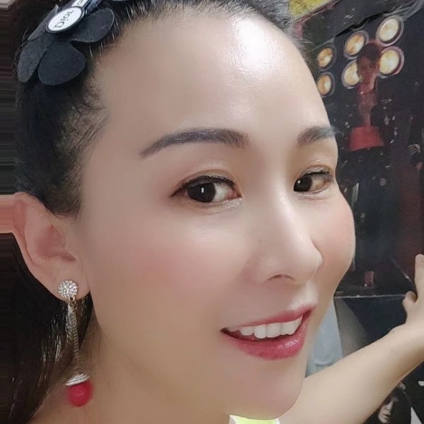百合回眸儒雅的照片