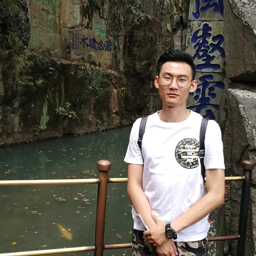 大眼睛远的照片