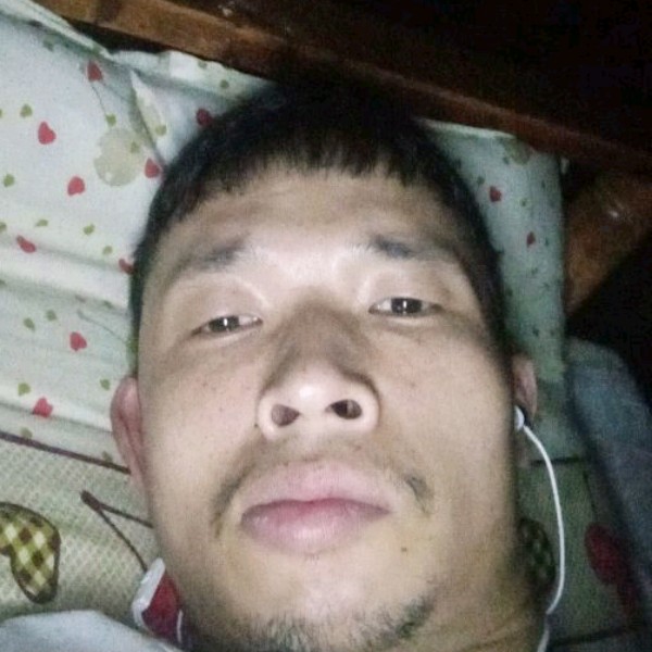 星月娇气何江的照片