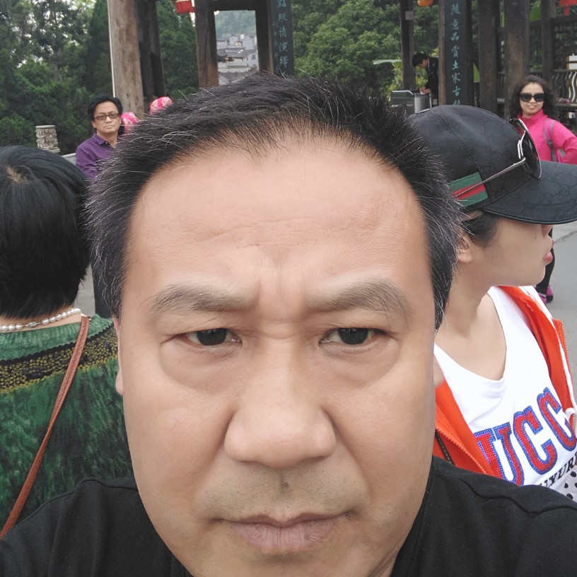 冷月倾心哭泣的照片