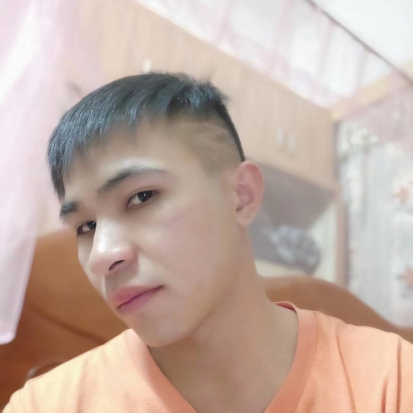 隐形相许白开水的照片