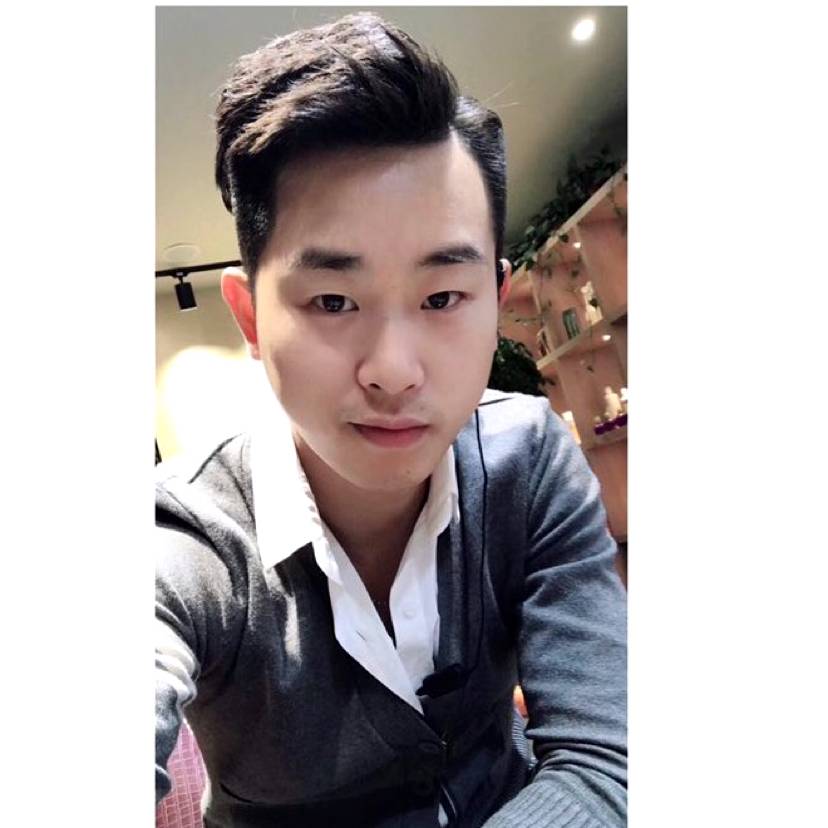 无辜保卫热狗的照片