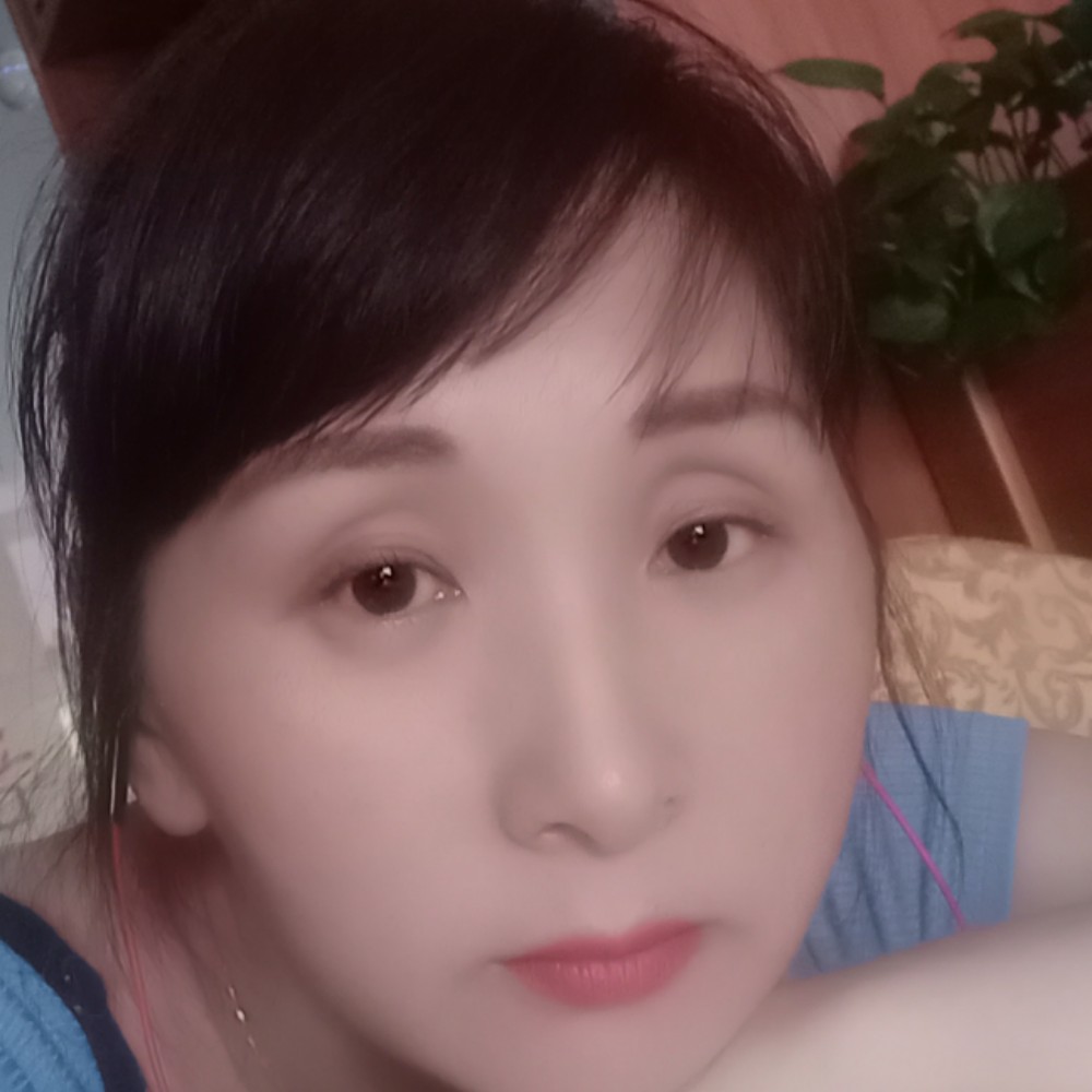 轻松蹙眉魔镜的照片