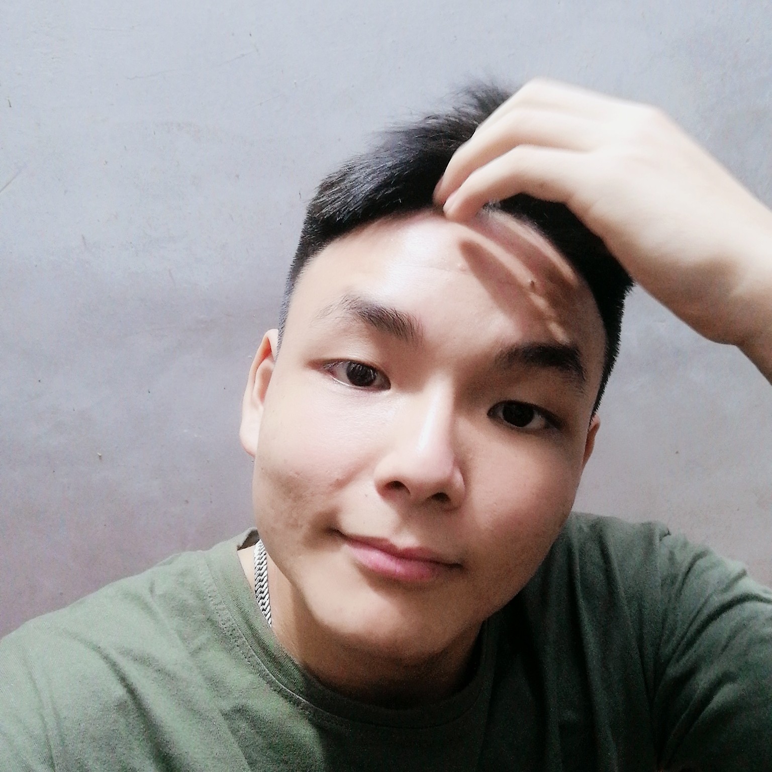 开朗扯霓裳的照片
