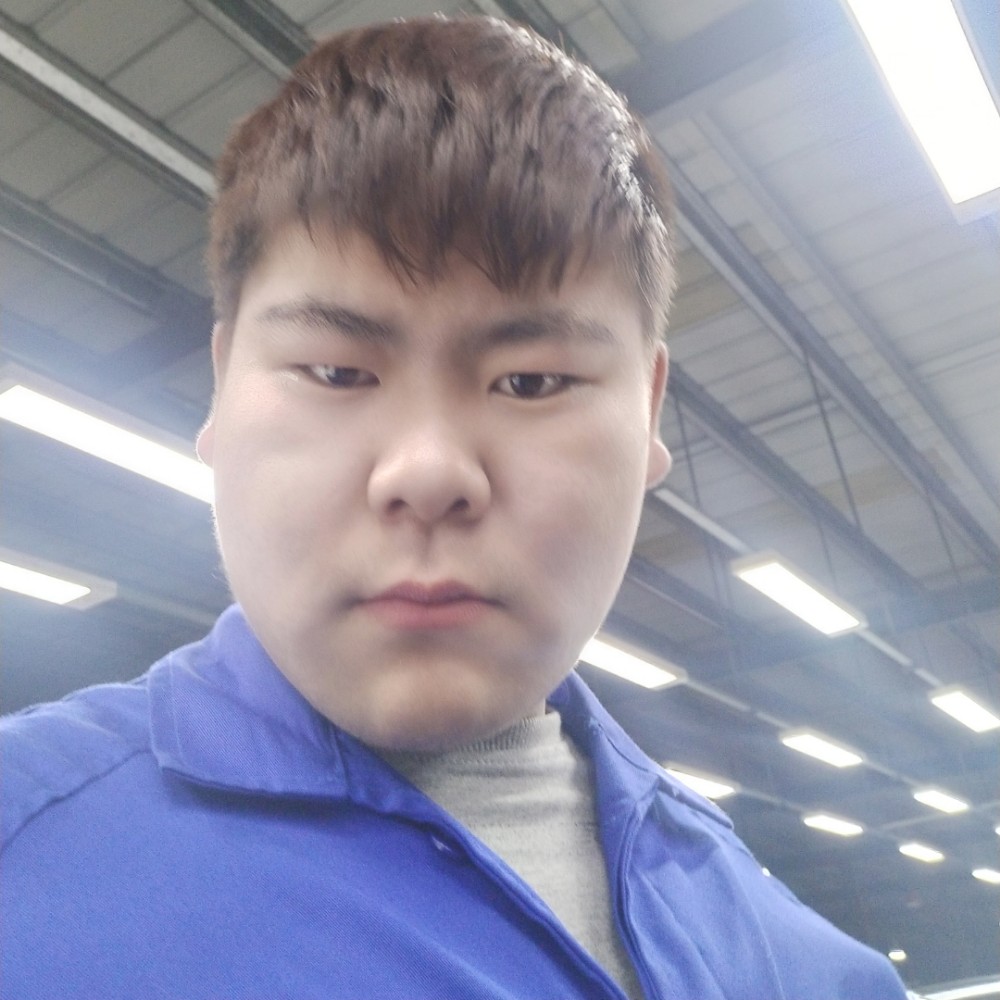 齐龙龙的照片