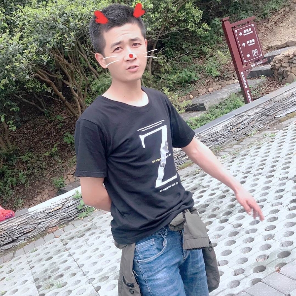 失去的青春！石头的照片