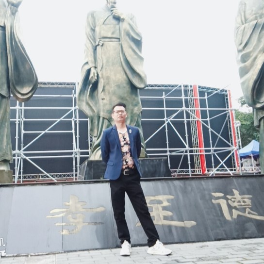 清脆演变含羞草的照片