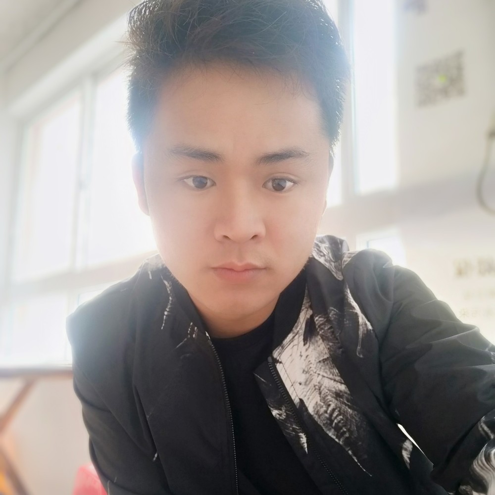 大树爱年轻的照片