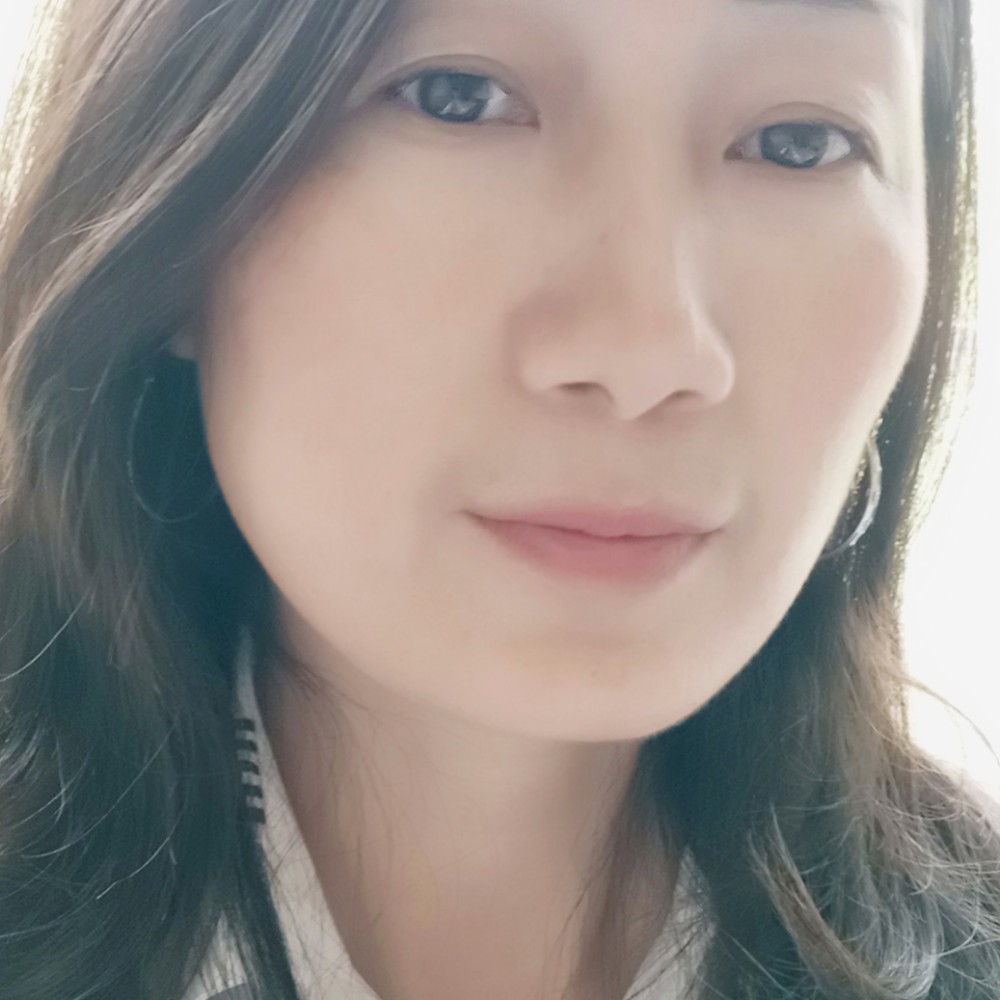 灼热挽手草莓的照片