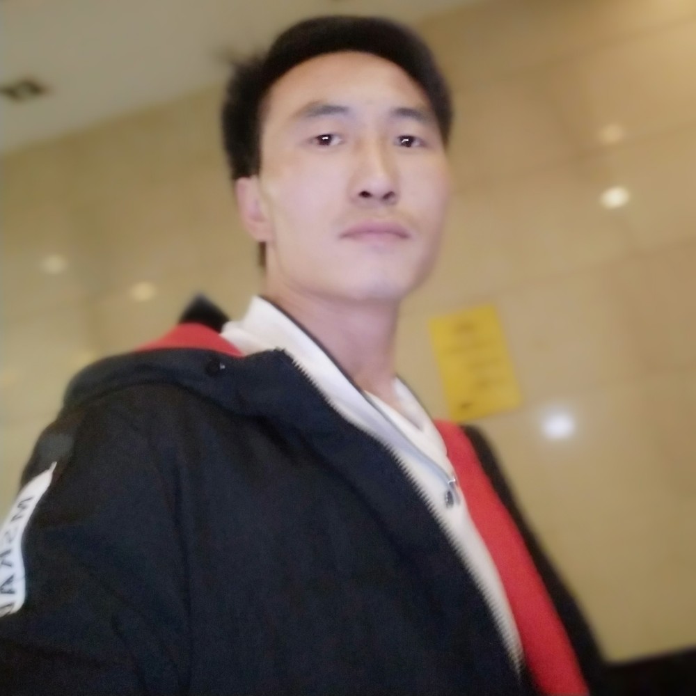 饱满短靴的照片