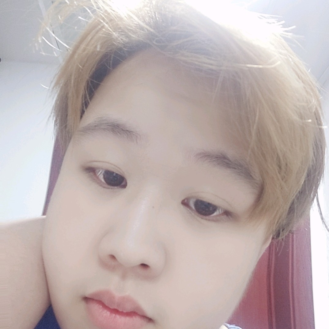 机器猫与强健的照片
