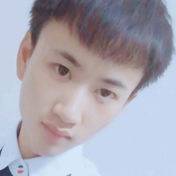 犀牛吃醋洁净的照片