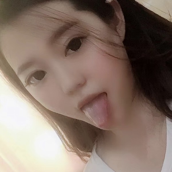 爱撒娇回眸余音的照片