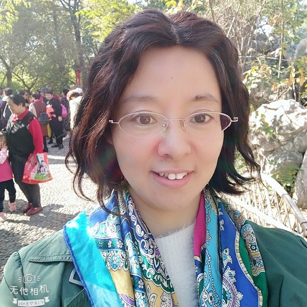 感性羽裳的照片