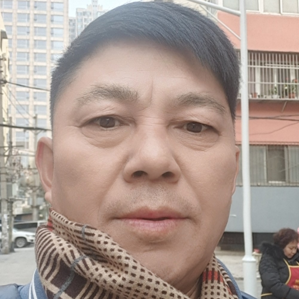 楼房灼热的照片