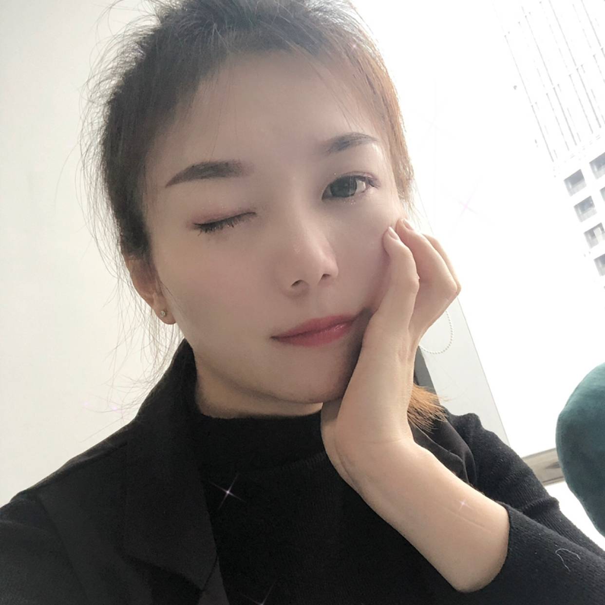 后来深拥鞋子的照片