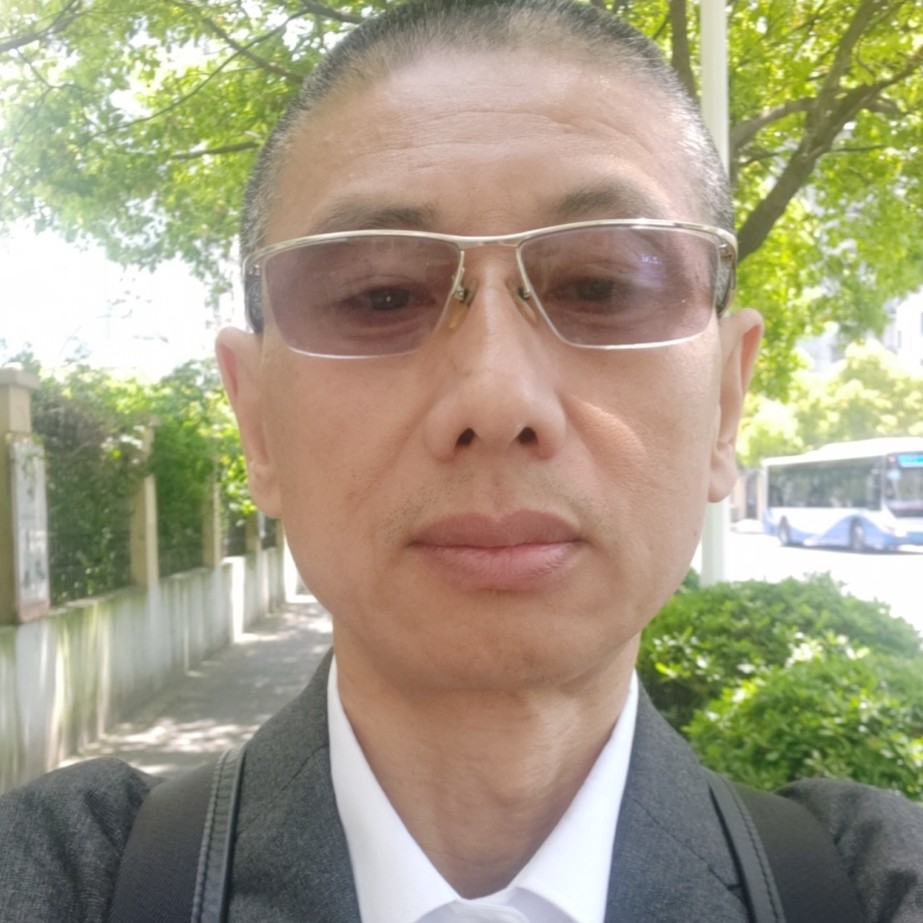 李健中国平安的照片
