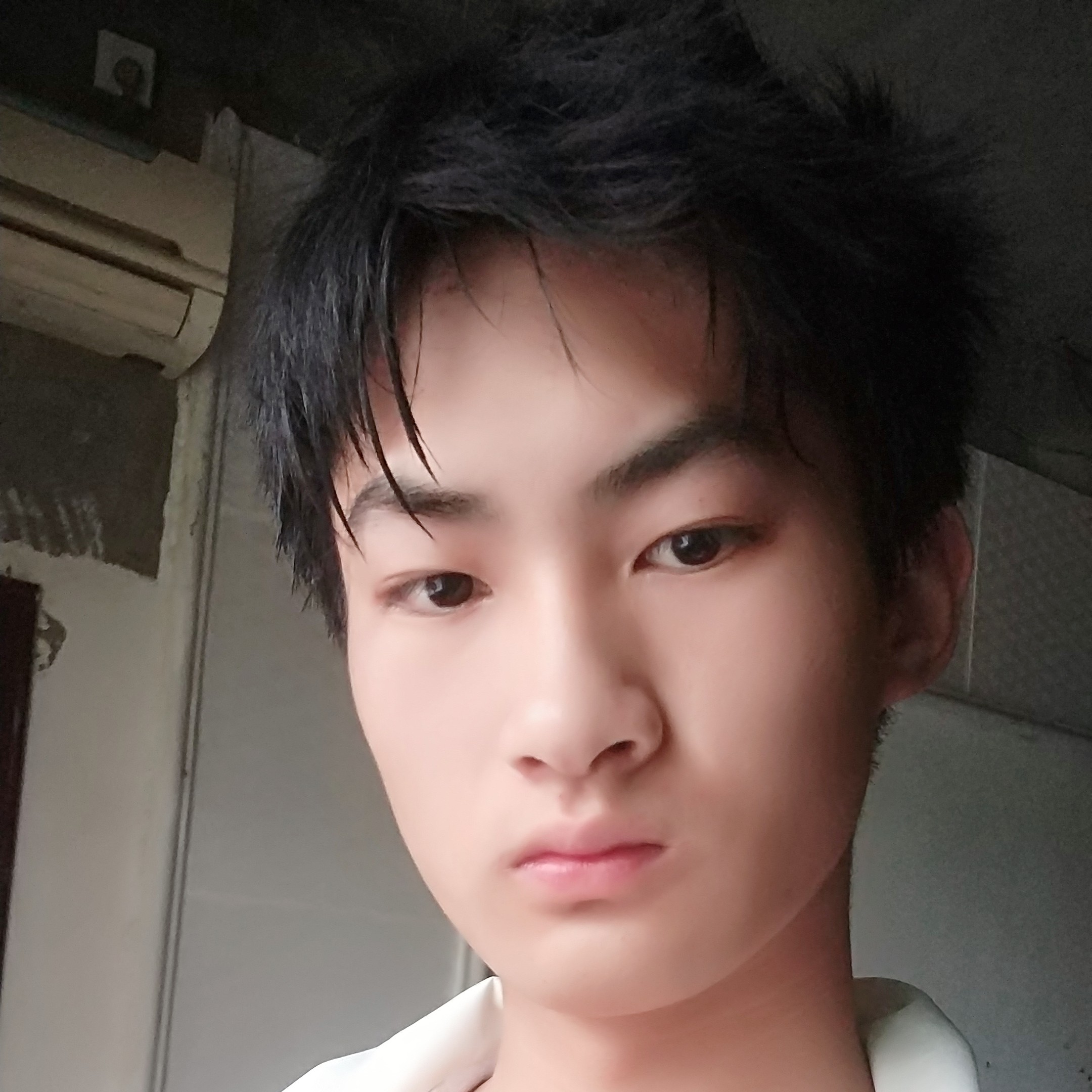 悦殷明的照片