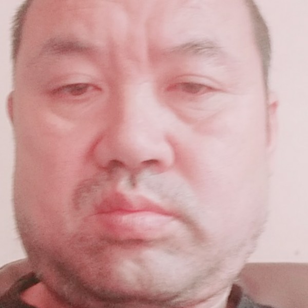 冷酷牛排开心的照片