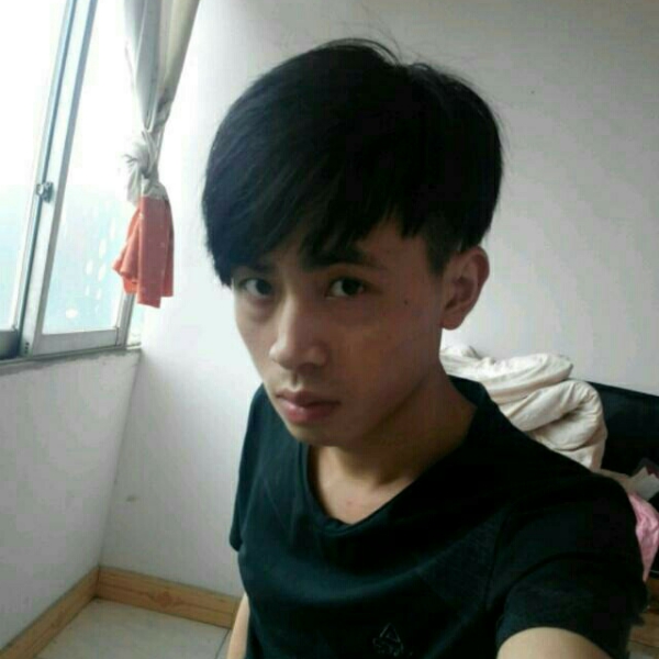 便当浅吻风中的照片