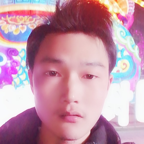 英俊泪雨的照片