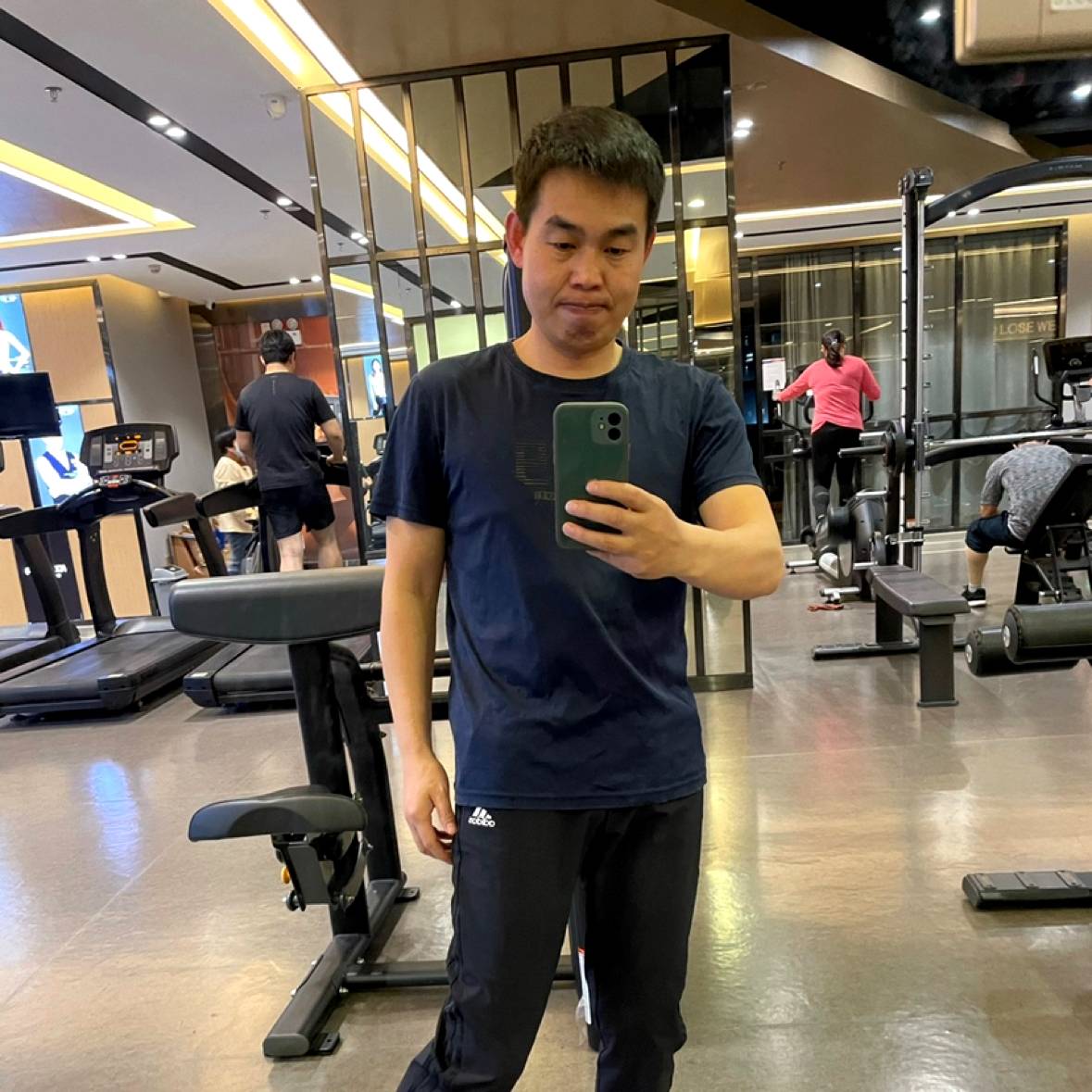 爱笑de罗杰