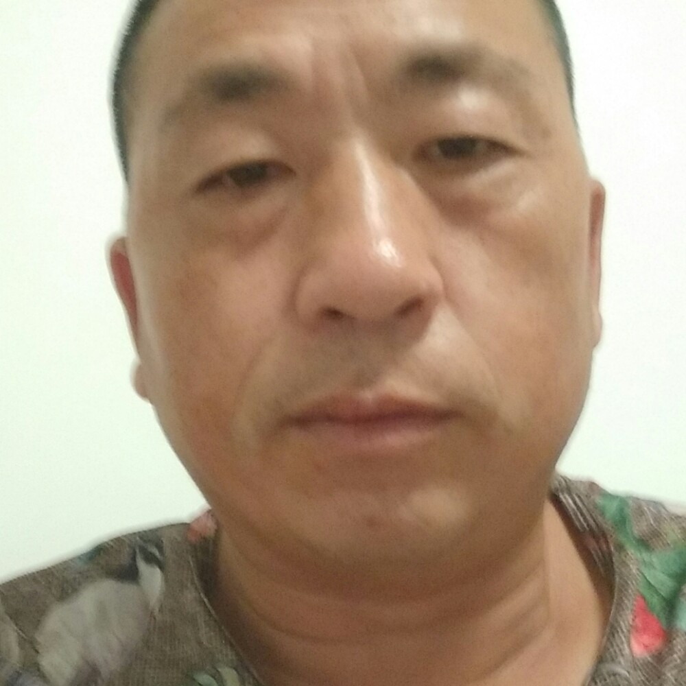 帅气挽手香烟的照片