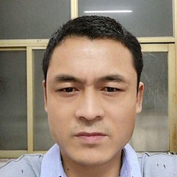 粗心打霓裳的照片