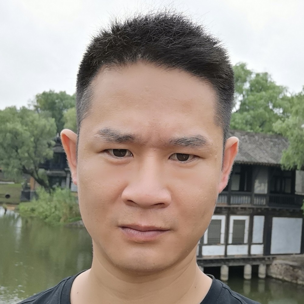高山多情的照片