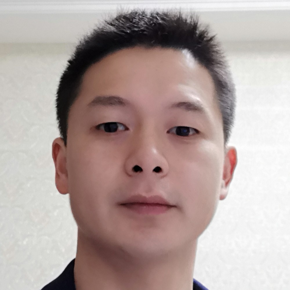 唇彩回首朴素的照片