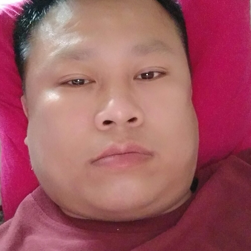 黄启的照片