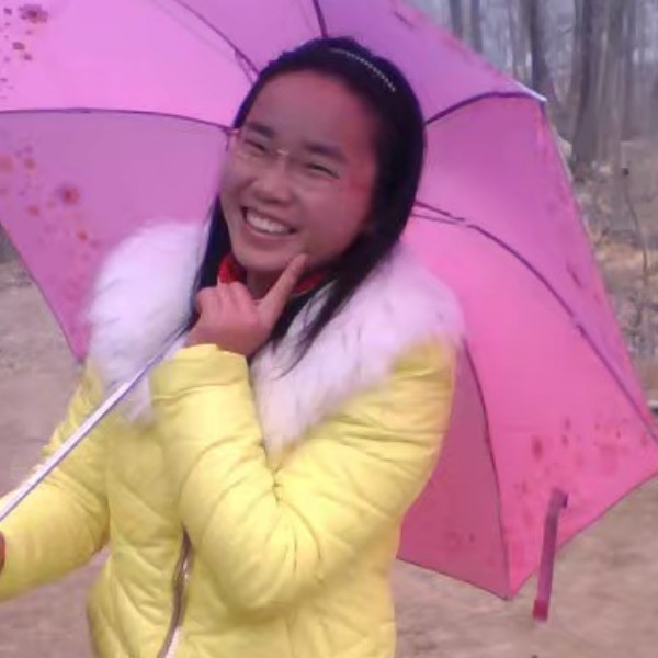 恬静美女的照片